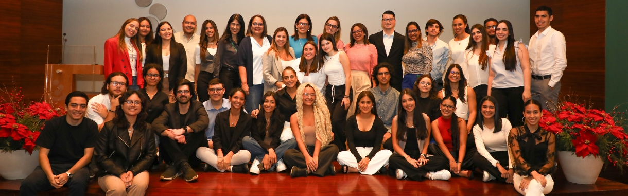 Banesco premia estudiantes de la UCAB en el segundo Reto Digital